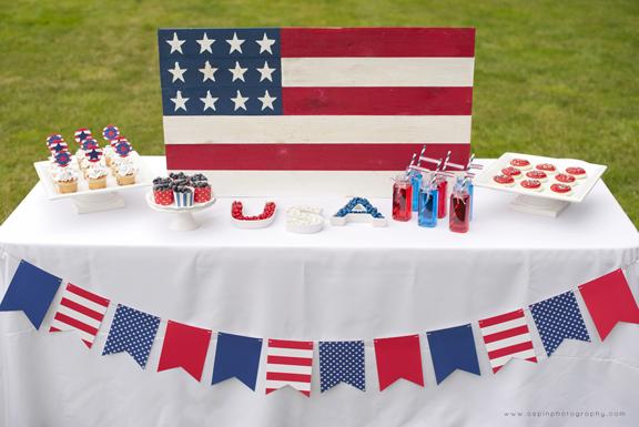 red white and blue cakes